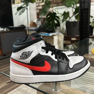 Air Jordan 1 Red and Black | Mid